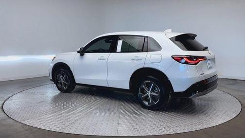 Platinum White Pearl 2023 Honda HR-V EX-L