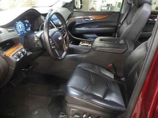 2017 Cadillac Escalade Luxury