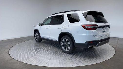 Platinum White Pearl 2026 Honda Pilot Elite