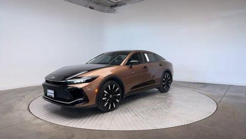 2024 Toyota Crown Platinum