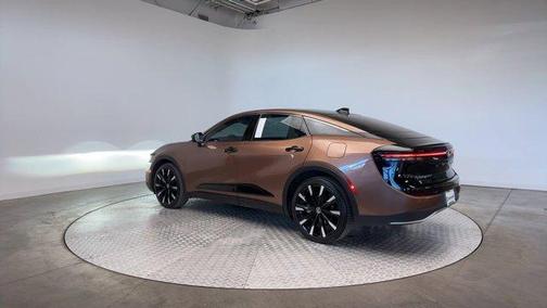 2024 Toyota Crown Platinum