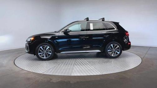 Mythos Black Metallic 2023 Audi Q5 45 S line Premium Plus