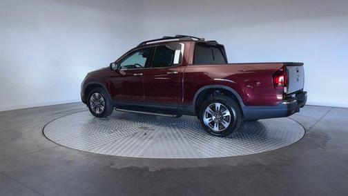 Deep Scarlet Pearl 2017 Honda Ridgeline RTL-E