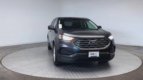 2020 Ford Edge SE