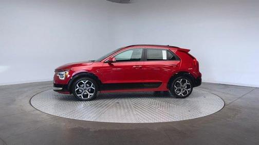 2023 Kia Niro Plug-In Hybrid SX Touring