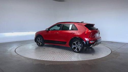 2023 Kia Niro Plug-In Hybrid SX Touring