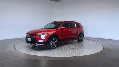 2023 Kia Niro Plug-In Hybrid SX Touring