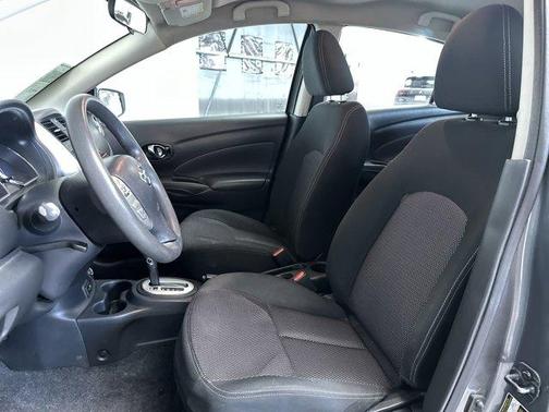 2017 Nissan Versa 1.6 SV