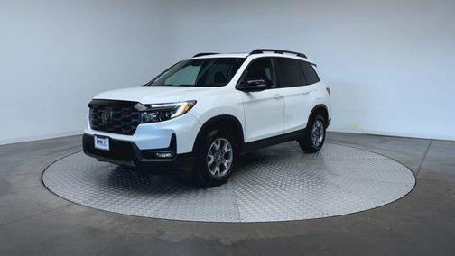 Platinum White Pearl 2023 Honda Passport TrailSport