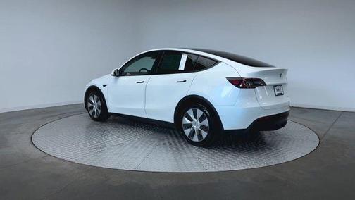 Pearl White Multi 2022 Tesla Model Y Long Range
