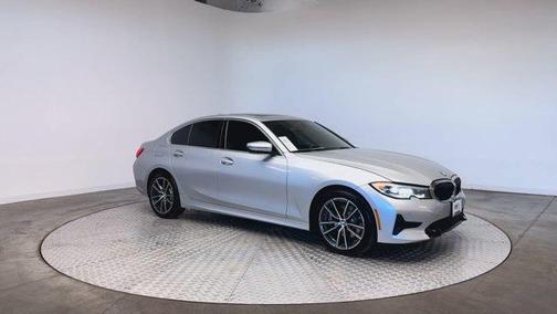 2019 BMW 330 i xDrive