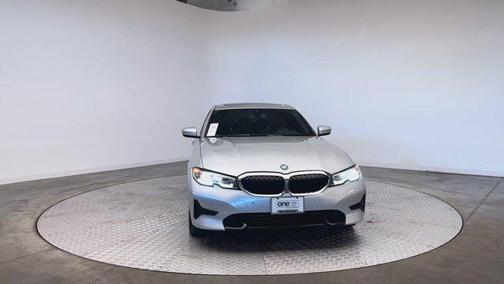 2019 BMW 330 i xDrive