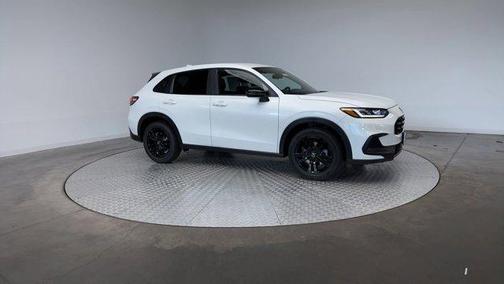 Platinum White Pearl 2027 Honda HR-V Sport