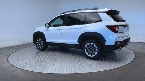 Platinum White Pearl 2025 Honda Passport TrailSport