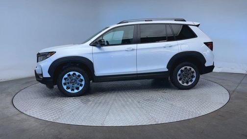 Platinum White Pearl 2025 Honda Passport TrailSport