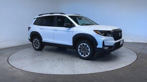 Platinum White Pearl 2025 Honda Passport TrailSport