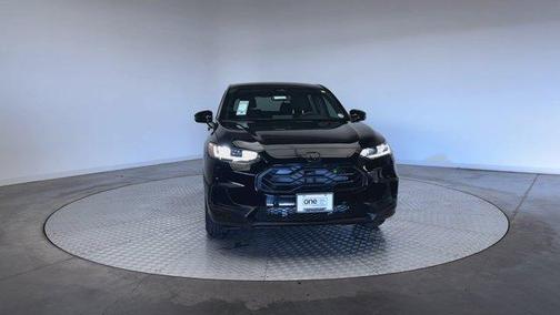 Crystal Black Pearl 2027 Honda HR-V Sport