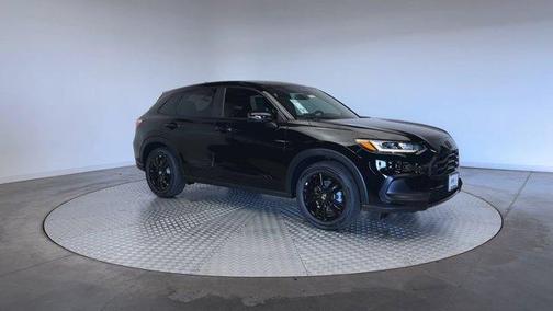 Crystal Black Pearl 2027 Honda HR-V Sport