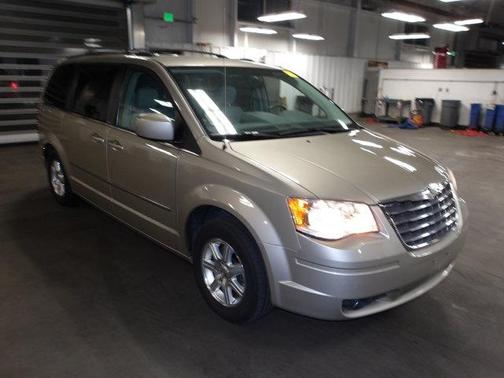 2009 Chrysler Town & Country Touring
