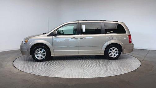 2009 Chrysler Town & Country Touring