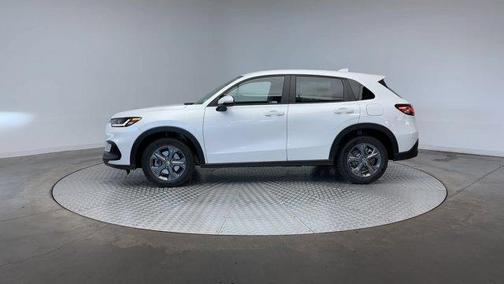 Platinum White Pearl 2027 Honda HR-V LX