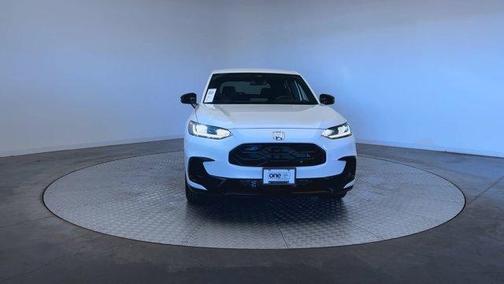 Platinum White Pearl 2025 Honda HR-V Sport