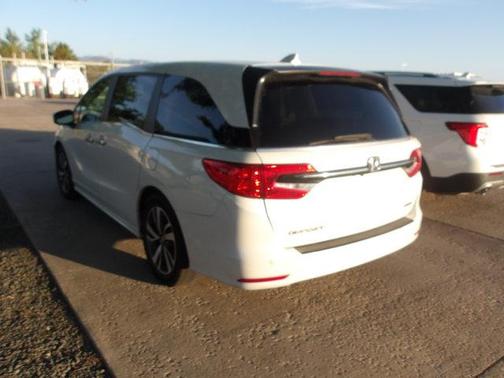 White 2021 Honda Odyssey Touring