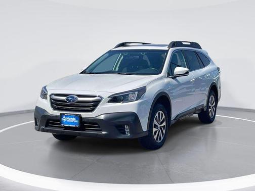 Crystal White Pearl 2022 Subaru Outback Premium