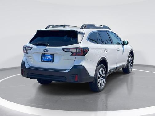 Crystal White Pearl 2022 Subaru Outback Premium