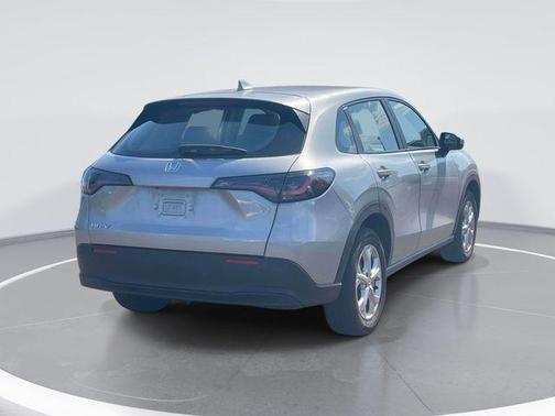 Lunar Silver Metallic 2023 Honda HR-V LX