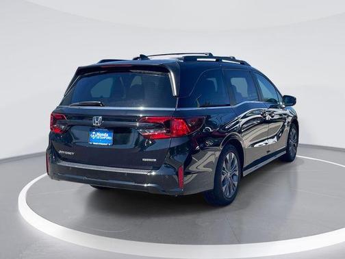 Crystal Black Pearl 2026 Honda Odyssey Touring