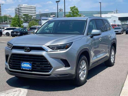 Celestial Silver Metallic 2025 Toyota Grand Highlander XLE
