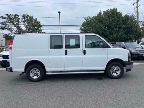 Summit White 2024 GMC Savana 2500 Work Van