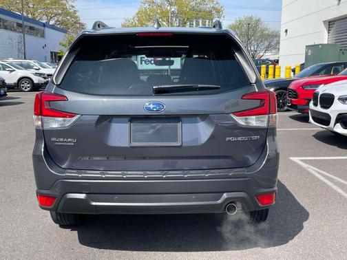 Magnetite Gray Metallic 2023 Subaru Forester Limited