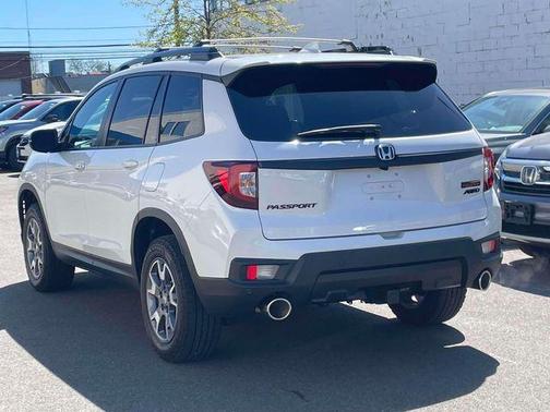 Platinum White Pearl 2023 Honda Passport TrailSport