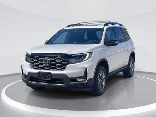 Platinum White Pearl 2023 Honda Passport TrailSport