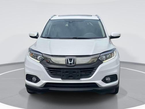 White 2019 Honda HR-V EX