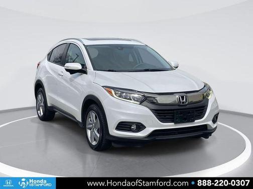 White 2019 Honda HR-V EX