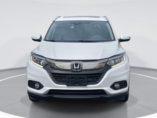 White 2019 Honda HR-V EX