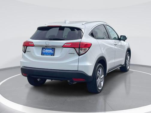 White 2019 Honda HR-V EX