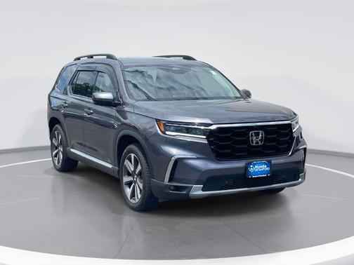 Modern Steel Metallic 2024 Honda Pilot Elite