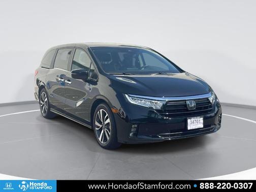 Crystal Black Pearl 2024 Honda Odyssey Touring
