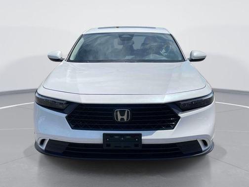 Platinum White Pearl 2023 Honda Accord EX