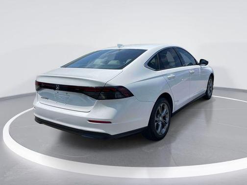 Platinum White Pearl 2023 Honda Accord EX