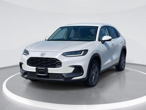 Platinum White Pearl 2026 Honda HR-V LX