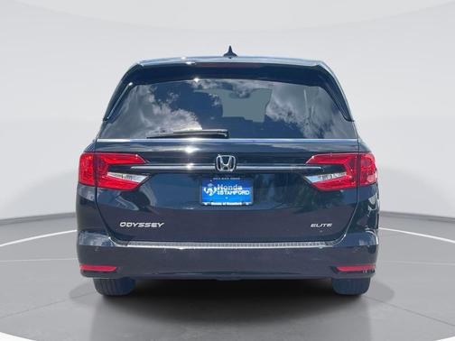 Crystal Black Pearl 2023 Honda Odyssey Elite