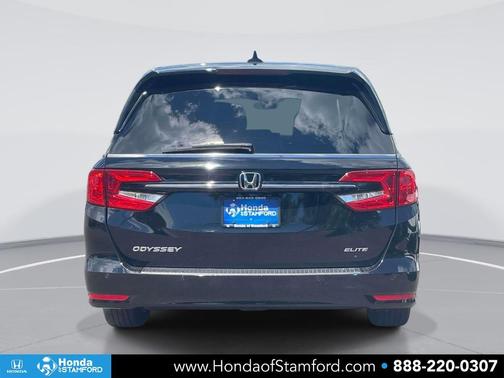Crystal Black Pearl 2023 Honda Odyssey Elite