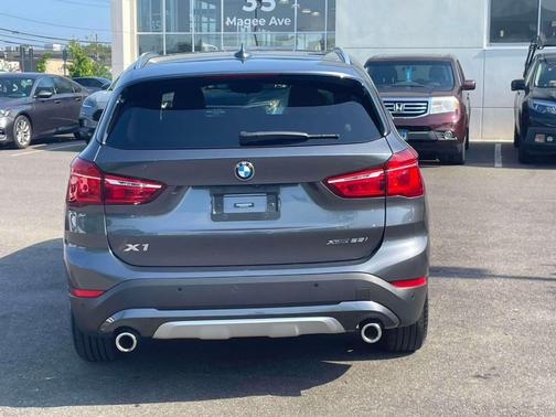Mineral Gray Metallic 2021 BMW X1 xDrive28i