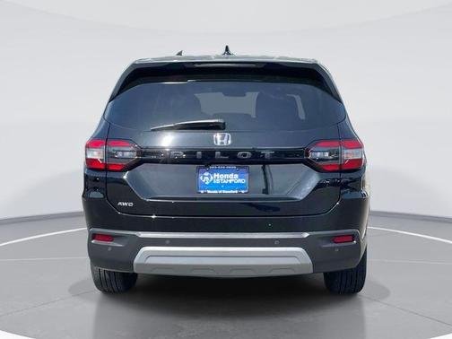 Crystal Black Pearl 2025 Honda Pilot EX-L