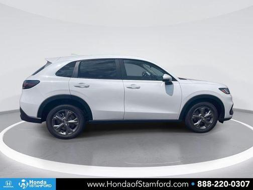 Platinum White Pearl 2026 Honda HR-V LX
